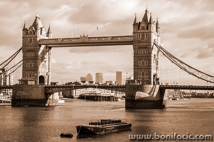 londonrx60sepiamal
