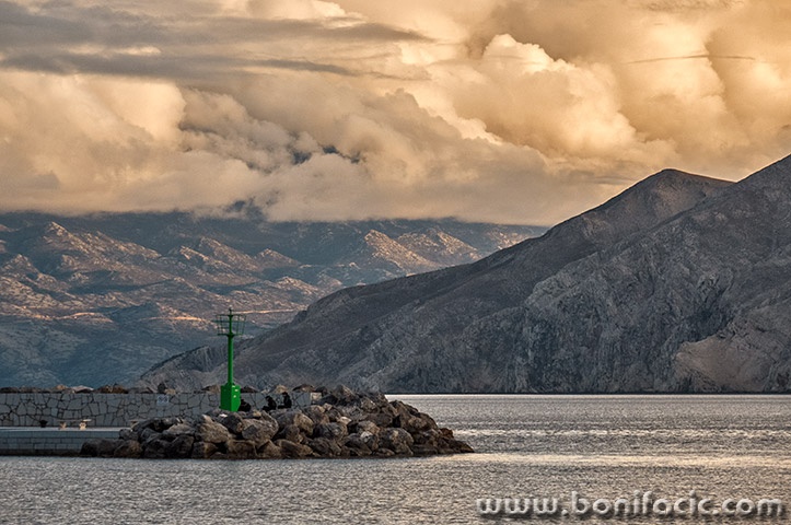 baskalanternalukobranopblacivelebit1mal