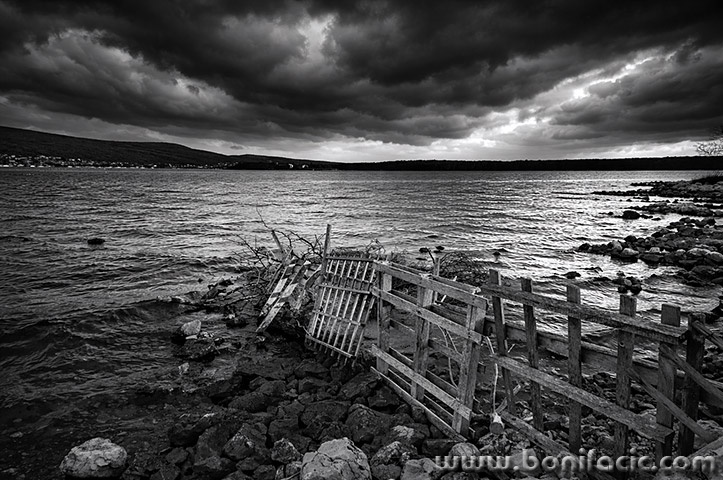 prvomoreneveraohgradabw1mal