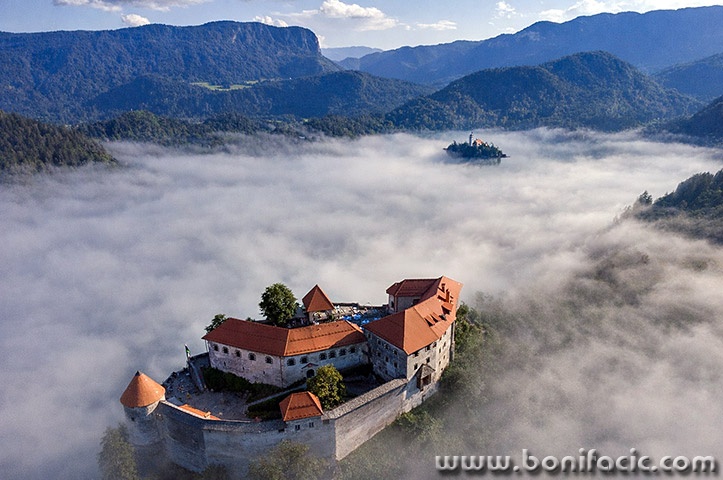 bledjezeromaglaaerial3mal