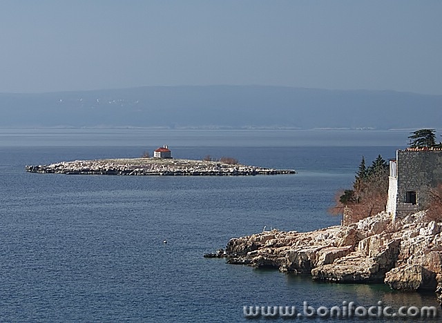 travel___Protector___Novi Vinodolski, Croatia.