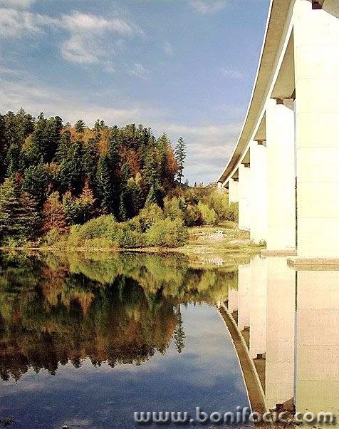 travel___Under Bridge___Fuzine, Craotia.