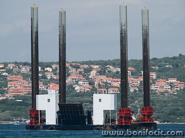 dizalica1mal