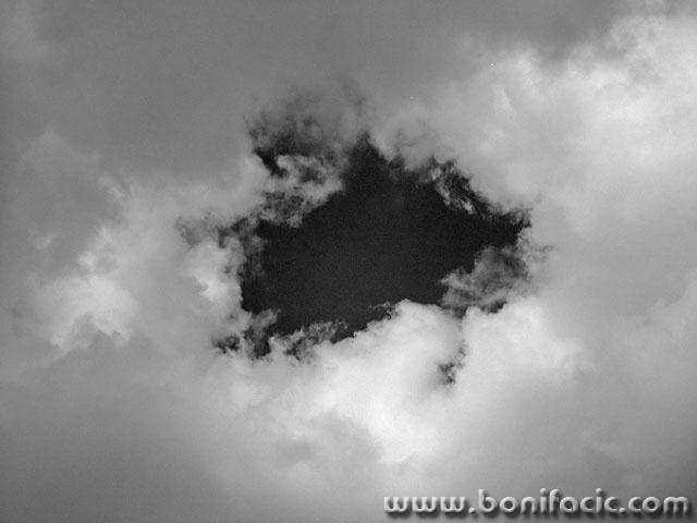 bw___Hole___Otok Ostarijski, Croatia.