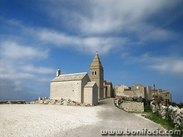travel___Lonesome Place___Lubenice, Croatia.
