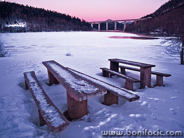 stilllife___Benches___Fuzine, Croatia.
