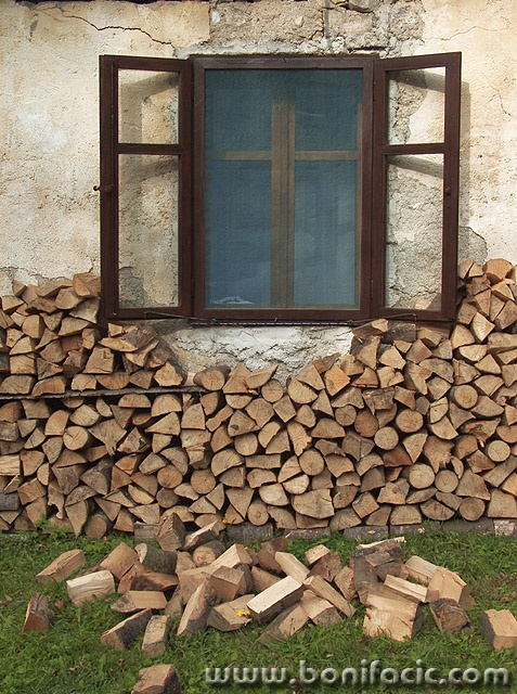 stilllife___Fire Barrel___Begovo Razdolje, Croatia.