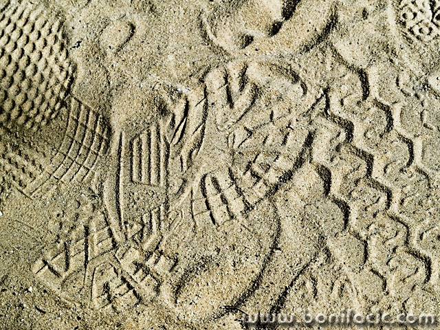 stilllife___Footprints___Tozeur, Tunisia.