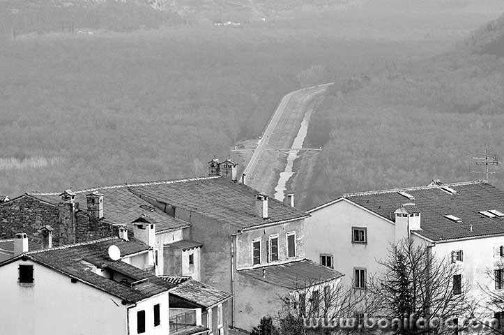 motovun112bwmal