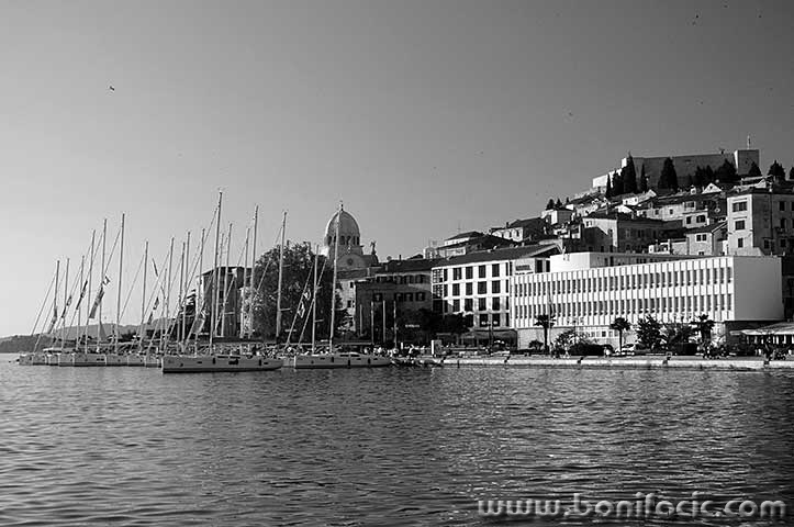 lumixsibenik24BWmal