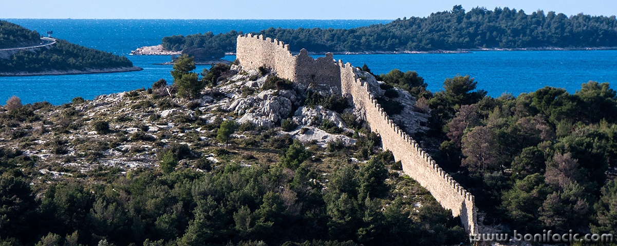 grebastpano1mal