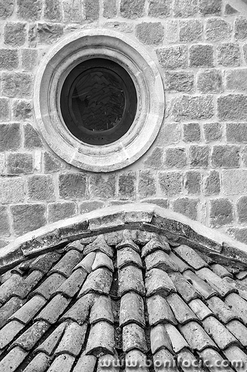 dugrad98BWmal