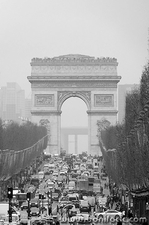 paris207bwmal