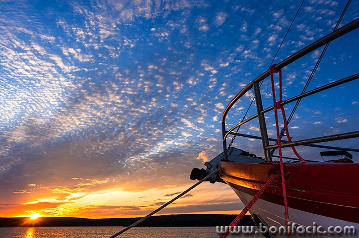 brodoblacizalazpuncale4mal