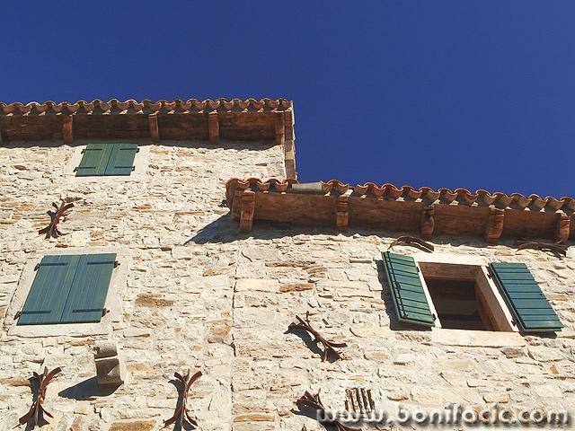 travel___Frontal___Hum, Croatia.