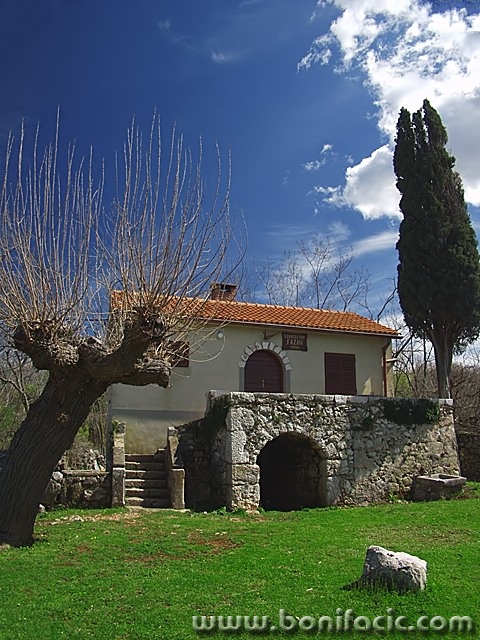 travel___Hunter's House___Vrbnik, Croatia.