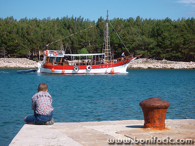 travel___Incoming___Punat, Croatia.