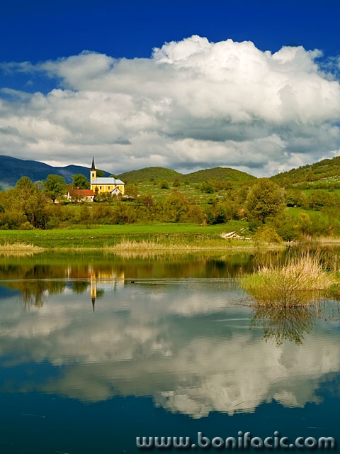 travel___Lake Reflexion___Svica, Croatia.