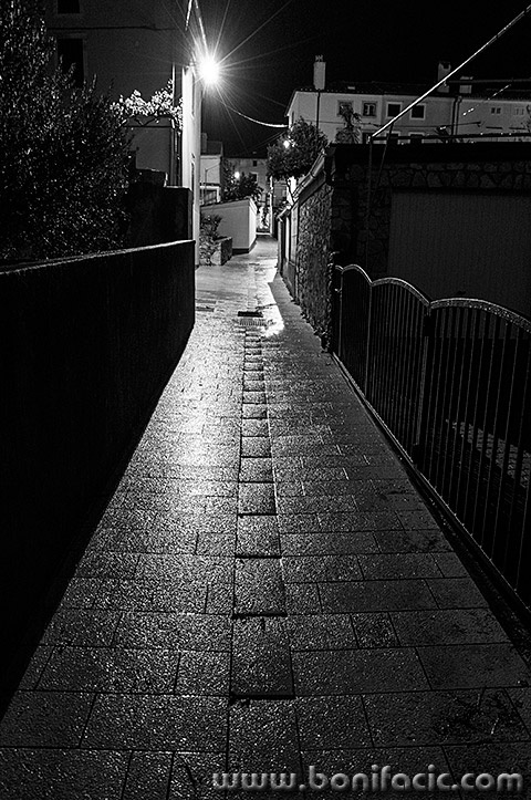 stariklanacdaznocbw6mal